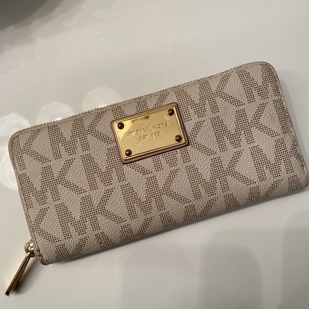 Michael Kors wallet